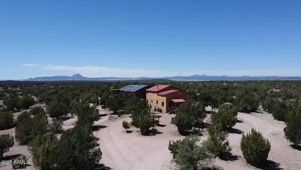 2795 W Poppy Road, Ash Fork, AZ 86320