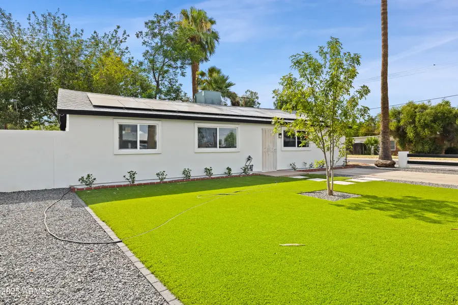 2201 N 29th Place, Phoenix, AZ 85008 - Image #2