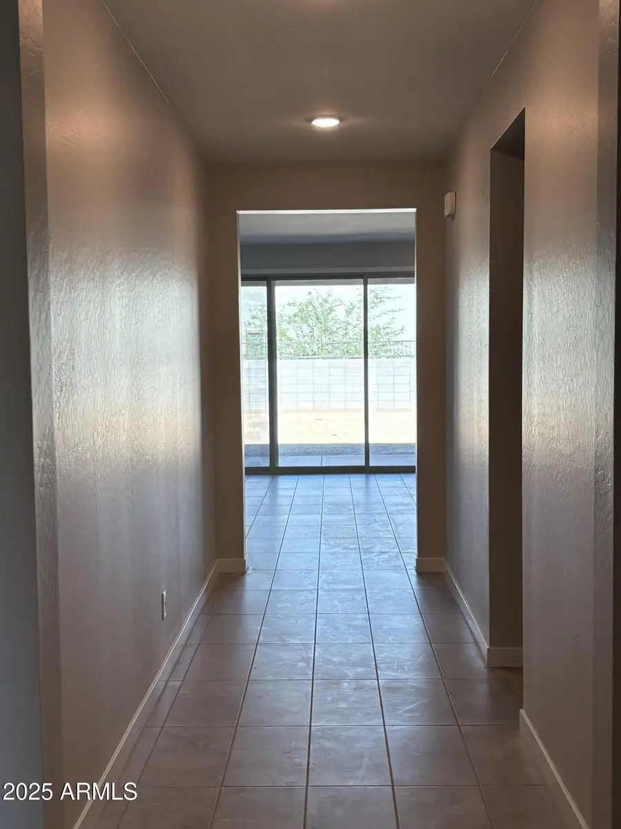 18048 W Larkspur Drive, Goodyear, AZ 85338 - Image #3