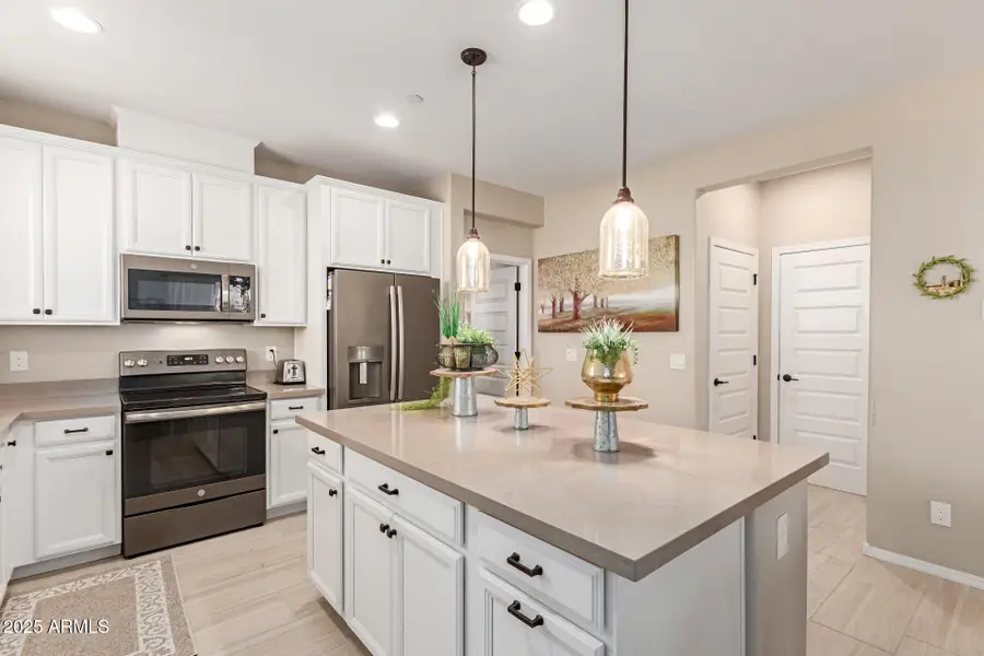 1713 E Bridgeport Parkway, Gilbert, AZ 85295 - Image #3