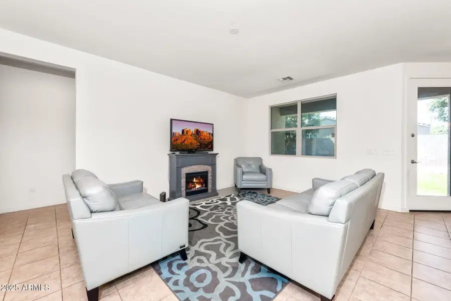 626 W Tallula Trail, San Tan Valley, AZ 85140 - #3