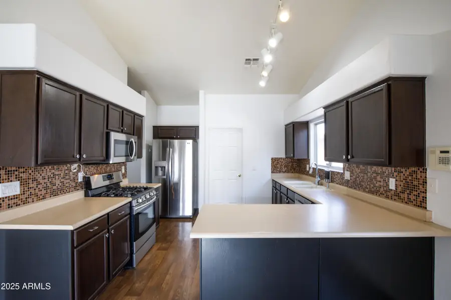 909 E Harwell Road, Phoenix, AZ 85042 - Image #2