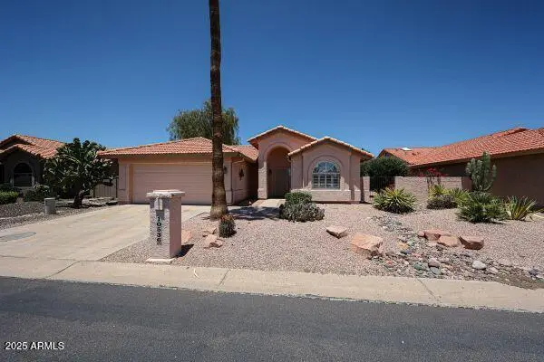10536 E Coopers Hawk Drive, Sun Lakes, AZ 85248 - Image #2