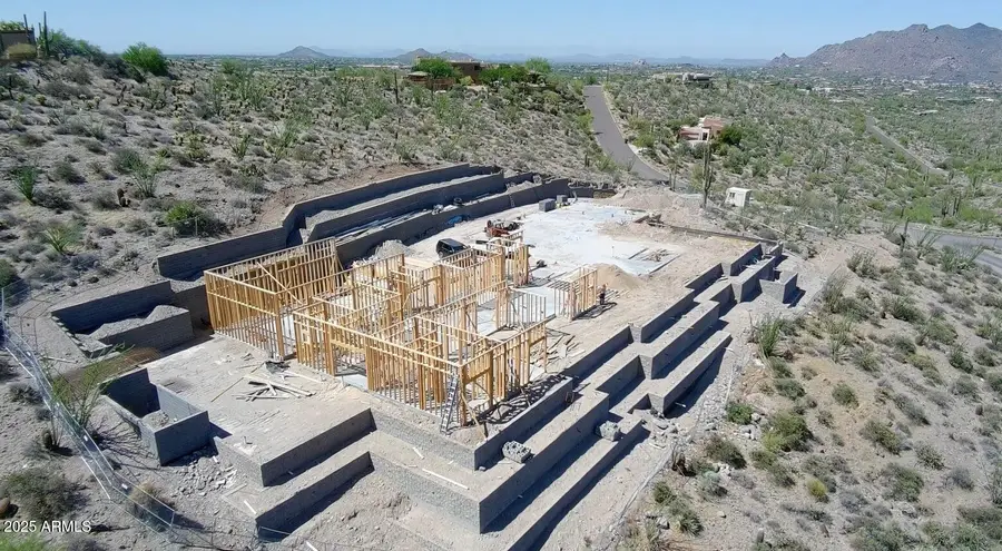 39307 N Silver Saddle Drive, Paradise Valley, AZ 85262 - Image #3