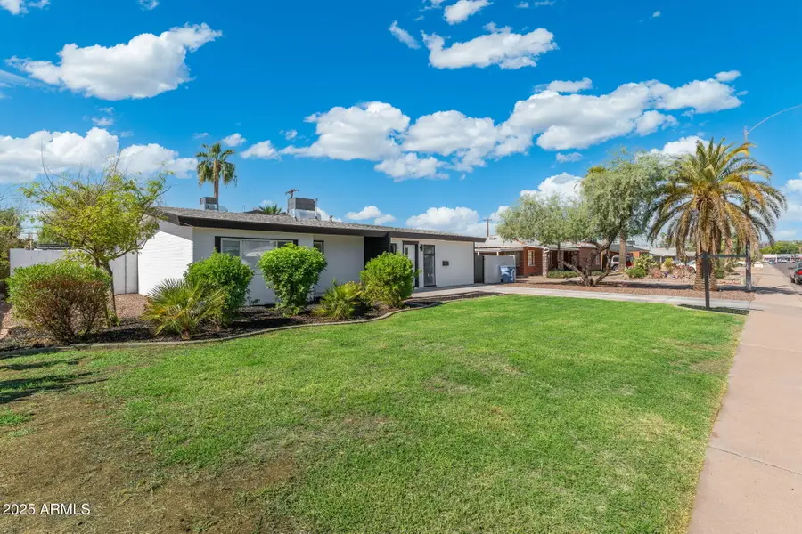 1725 E Catalina Drive, Phoenix, AZ 85016 - Image #2