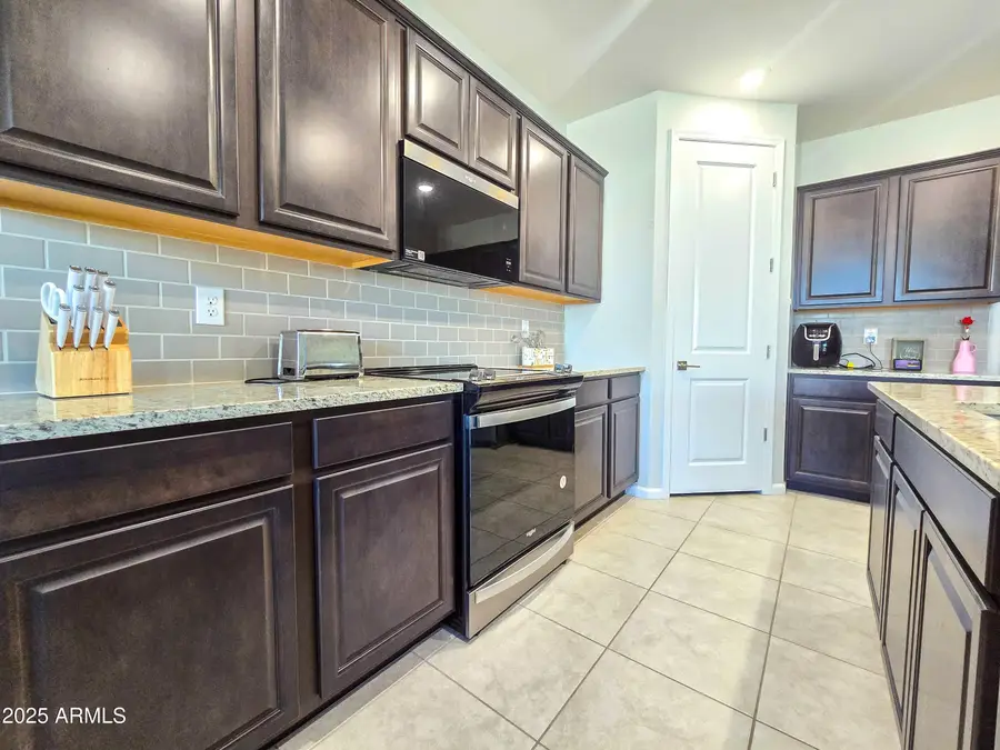 24552 W Hilton Avenue, Buckeye, AZ 85326 - Image #3