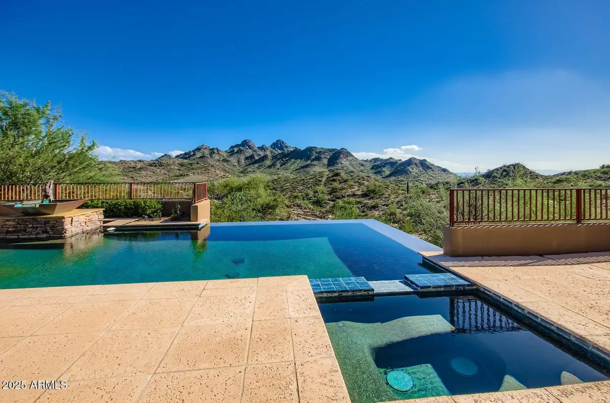 9247 N 24th Way, Phoenix, AZ 85028 - Image #1