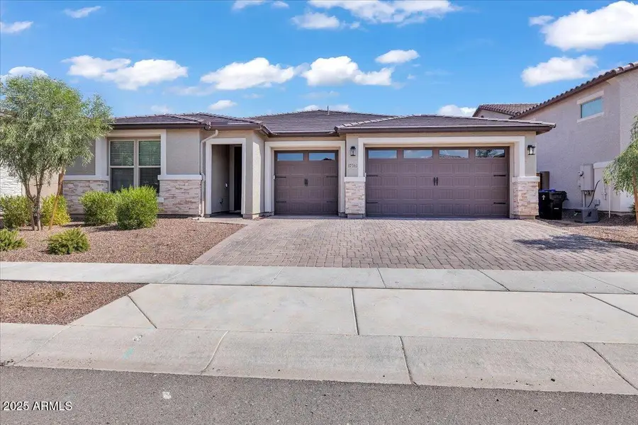 17593 W Red Fox Road, Surprise, AZ 85387 - Image #2