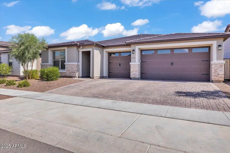 17593 W Red Fox Road, Surprise, AZ 85387 - Image #3