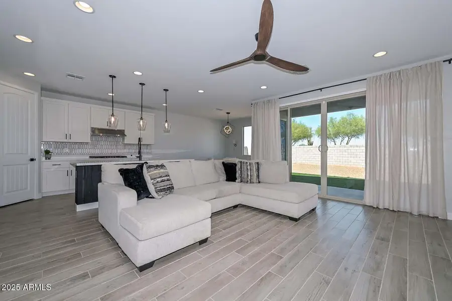 26428 N Thornhill Drive, Peoria, AZ 85383 - Image #3