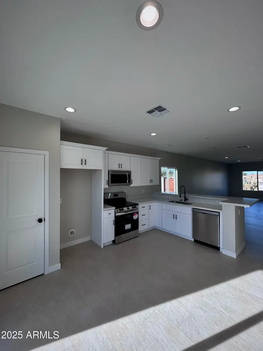 15494 S Kline Place, Arizona City, AZ 85123 - Image #3