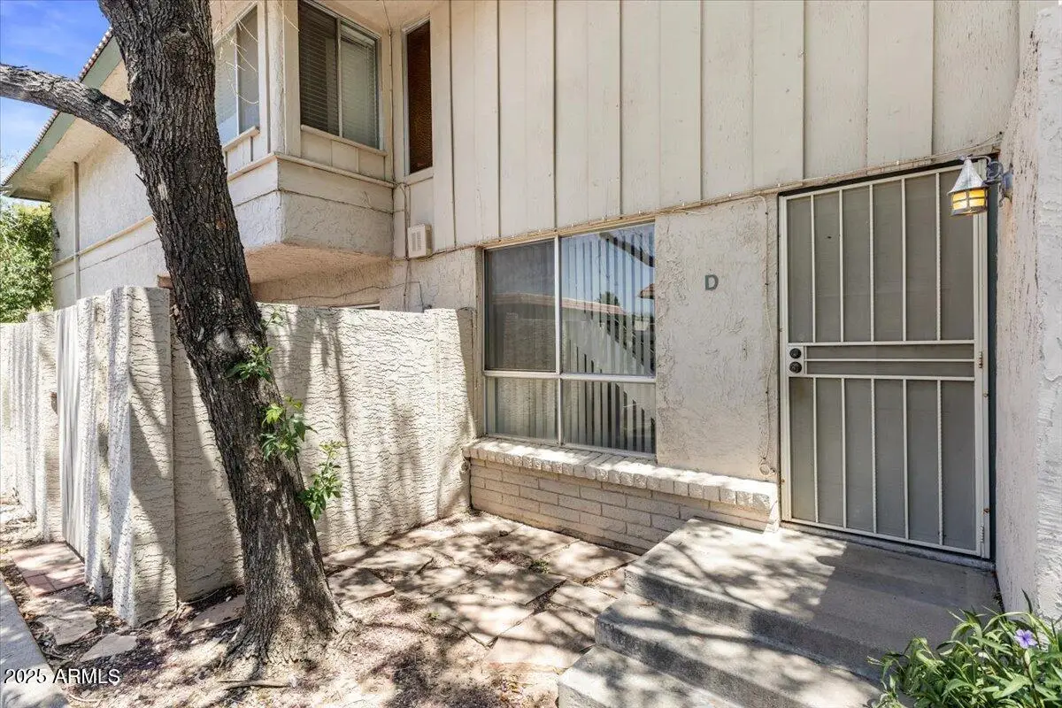 5621 S Captain Kidd Court #D, Tempe, AZ 85283 - Image #1