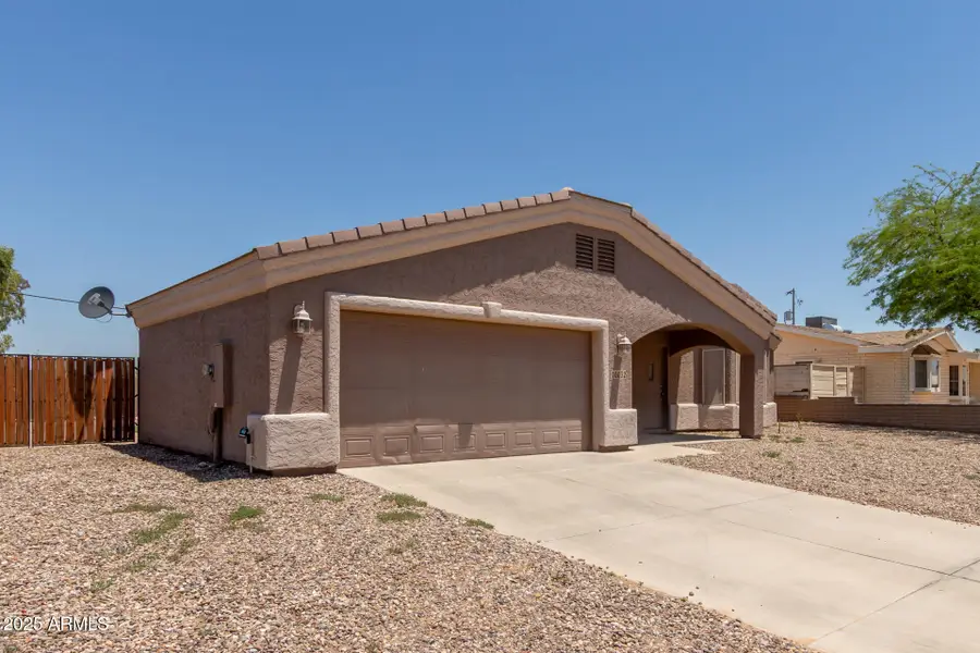 10032 W Devonshire Drive, Arizona City, AZ 85123 - Image #2