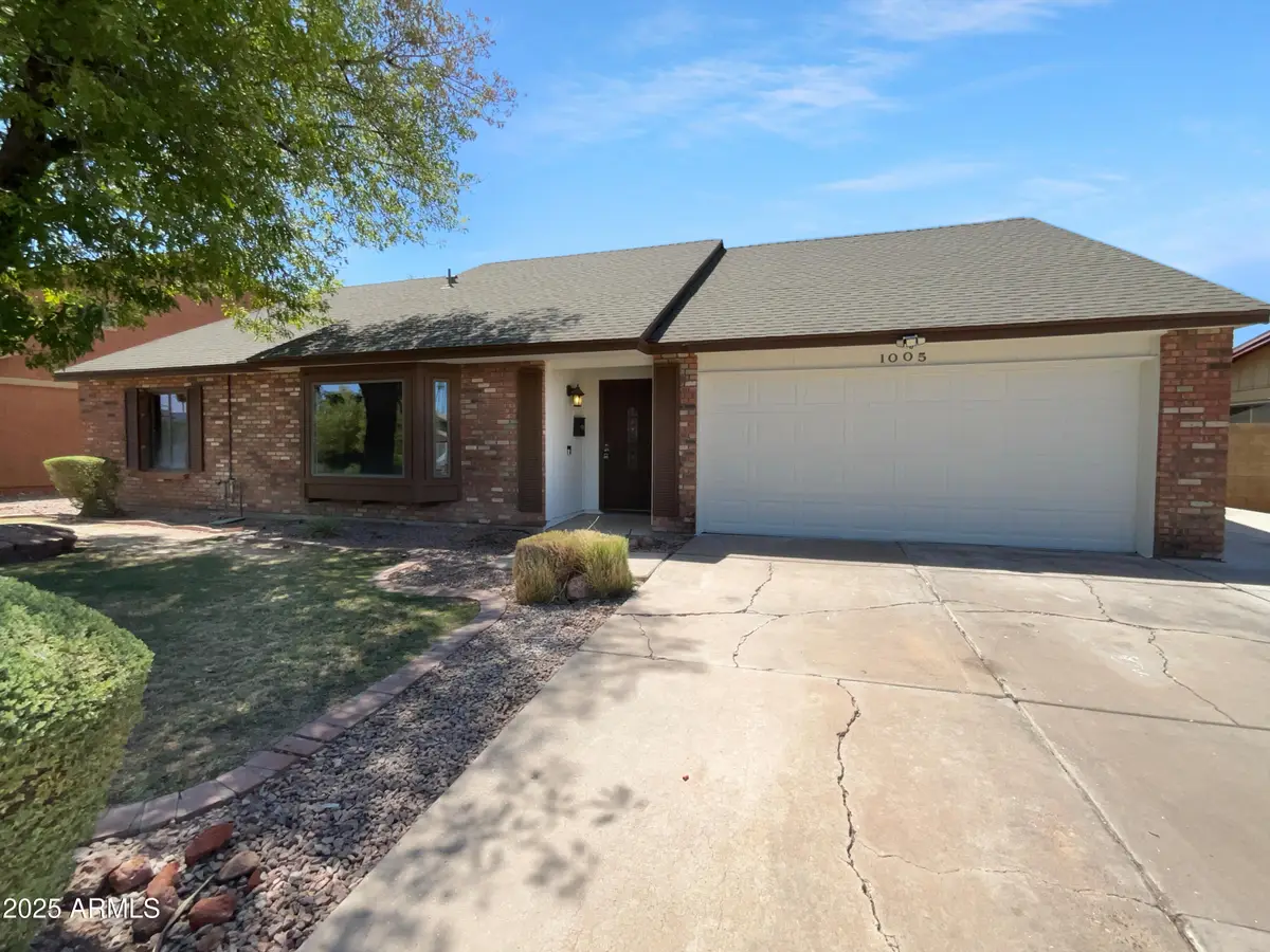 1005 W Madero Avenue, Mesa, AZ 85210 - Image #1