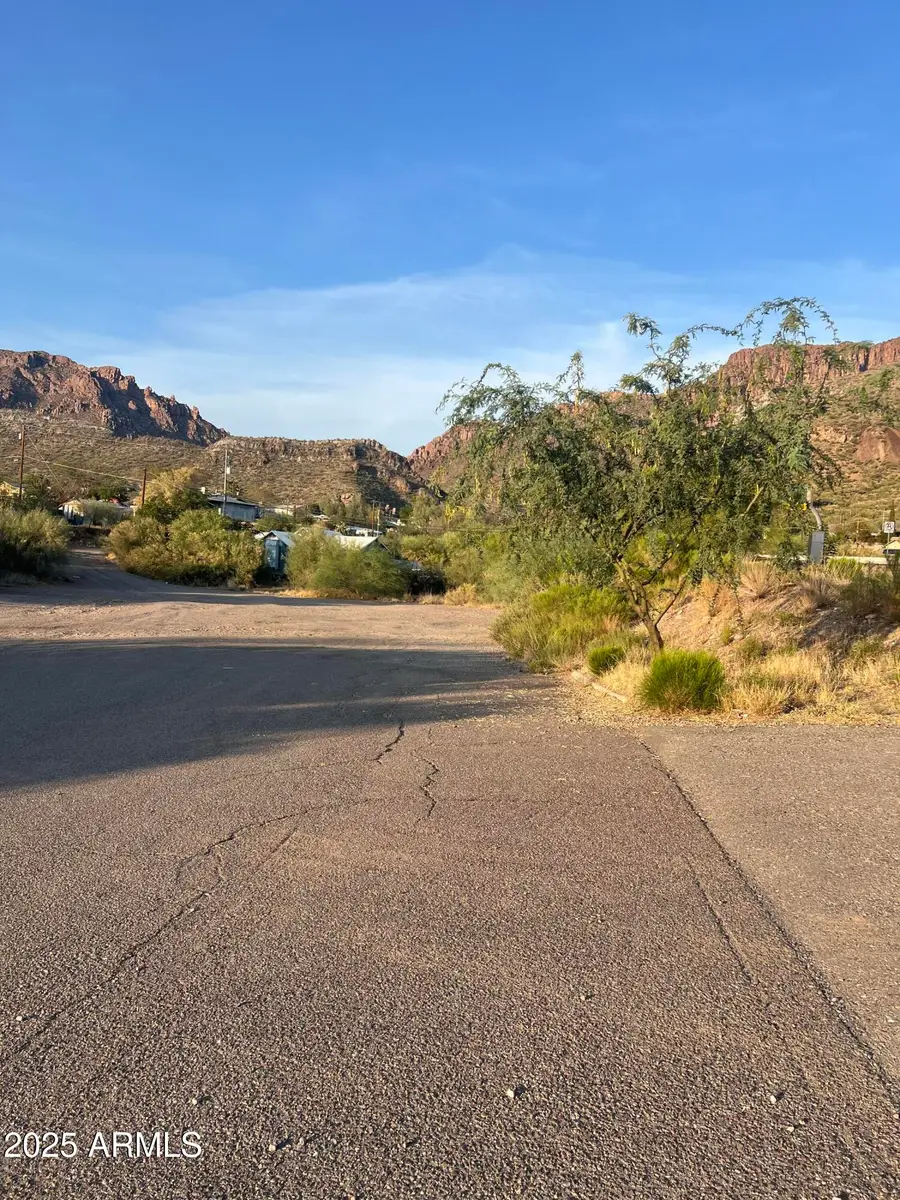 550 W Us Highway 60 -- #4, Superior, AZ 85173 - Image #2