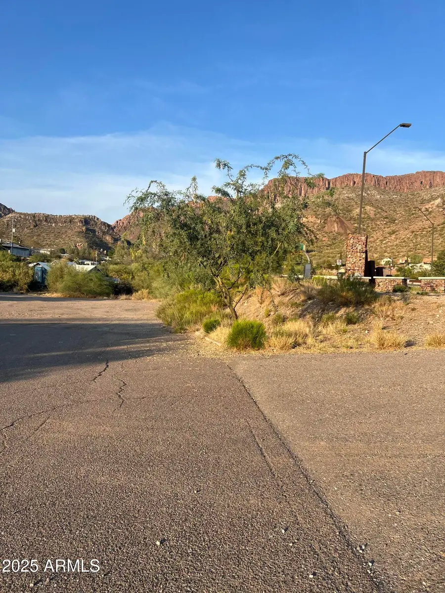 550 W Us Highway 60 -- #4, Superior, AZ 85173 - Image #3