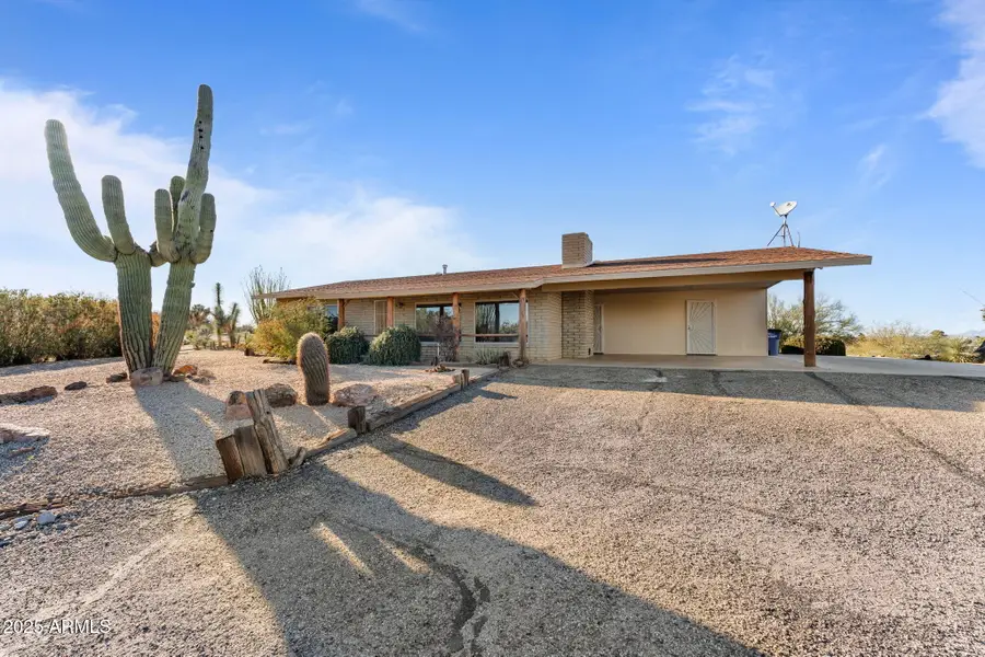 860 Falcon Drive, Wickenburg, AZ 85390 - Image #2