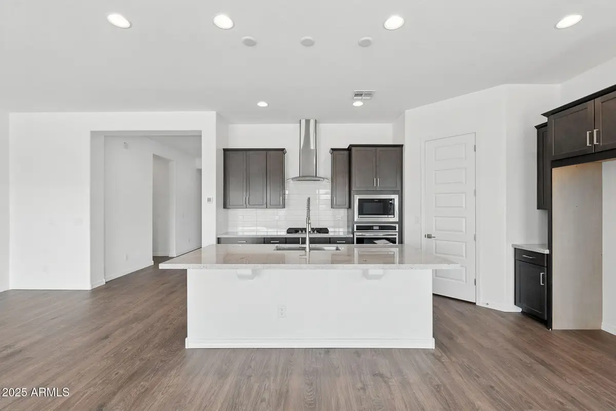 20081 W El Nido Lane, Citrus Park, AZ 85340 - Image #1