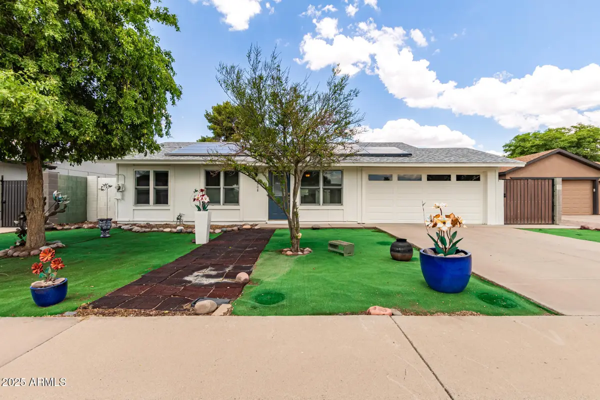 2908 E Michelle Drive, Phoenix, AZ 85032 - Image #1