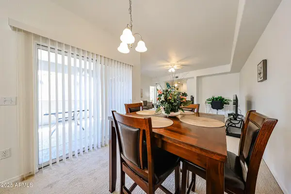 7401 W Arrowhead Clubhouse Drive #2047, Glendale, AZ 85308