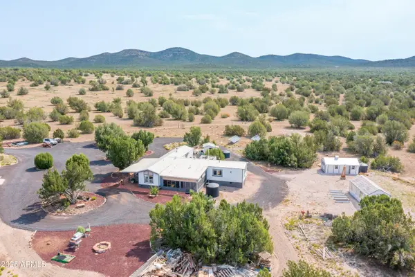42897 N Pickett Corral Road, Seligman, AZ 86337