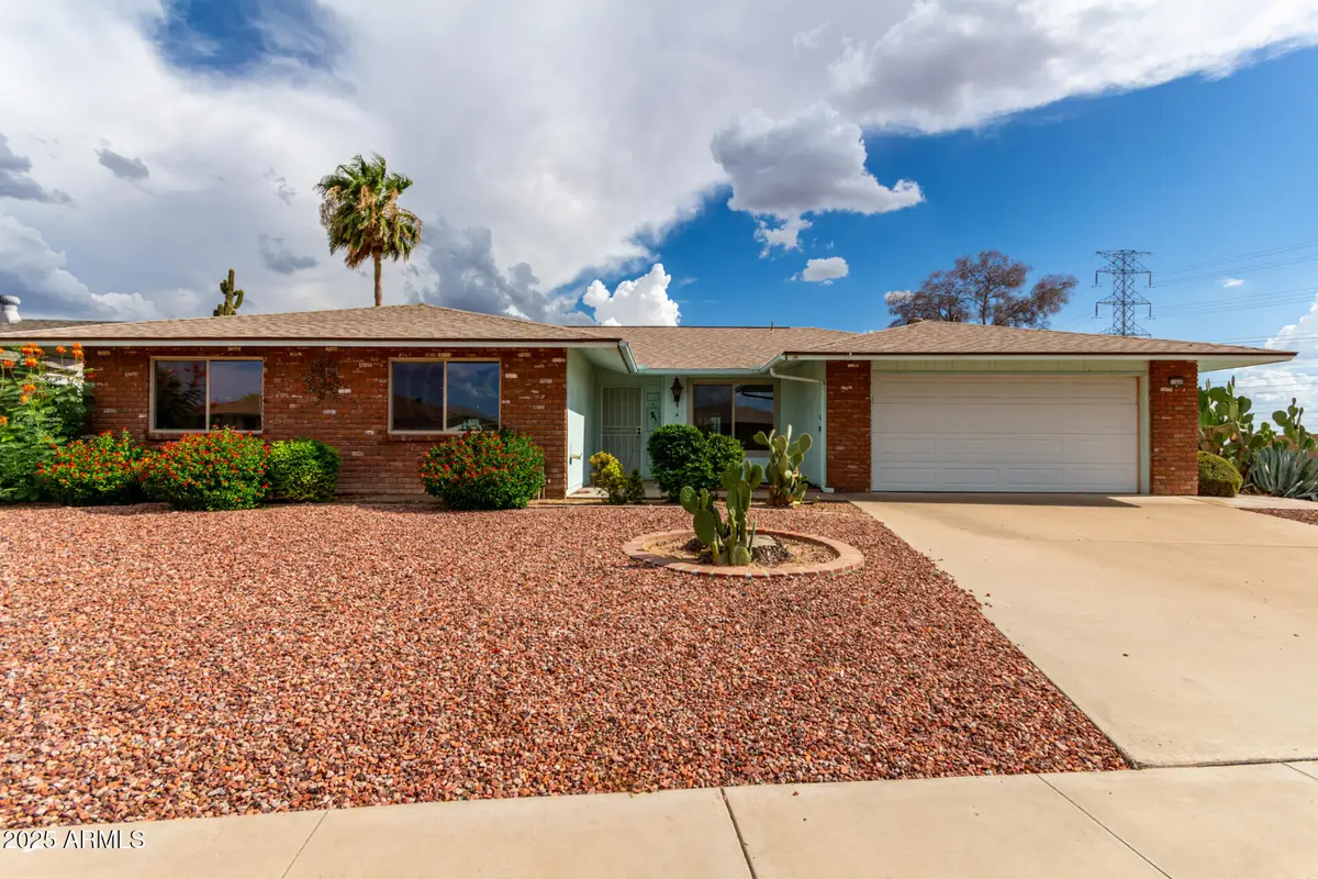 11049 W Crestbrook Drive, Sun City, AZ 85351 - Image #1