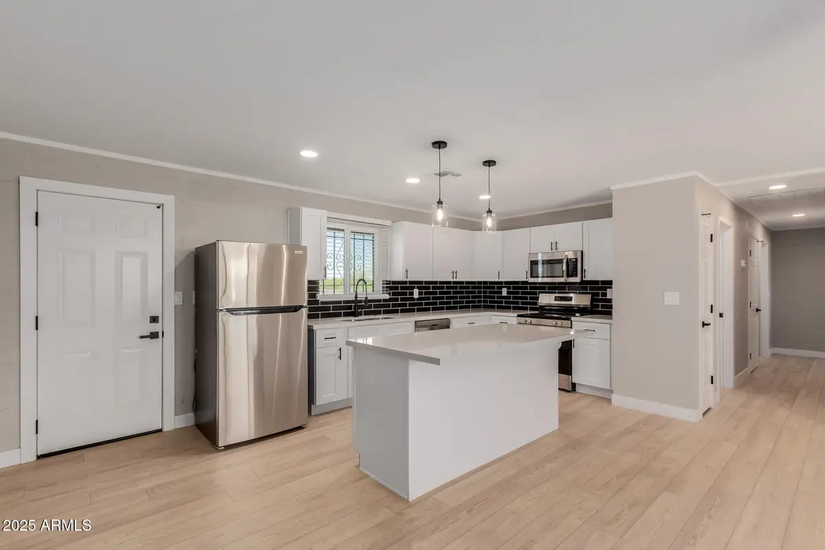 390 W Poston Circle, Florence, AZ 85132 - Image #1