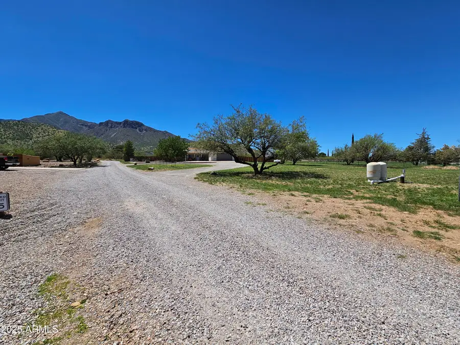 5137 E Maranatha Lane, Hereford, AZ 85615 - Image #3
