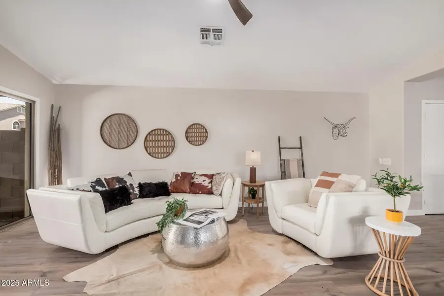 8660 E Nido Avenue, Mesa, AZ 85209 - Image #3