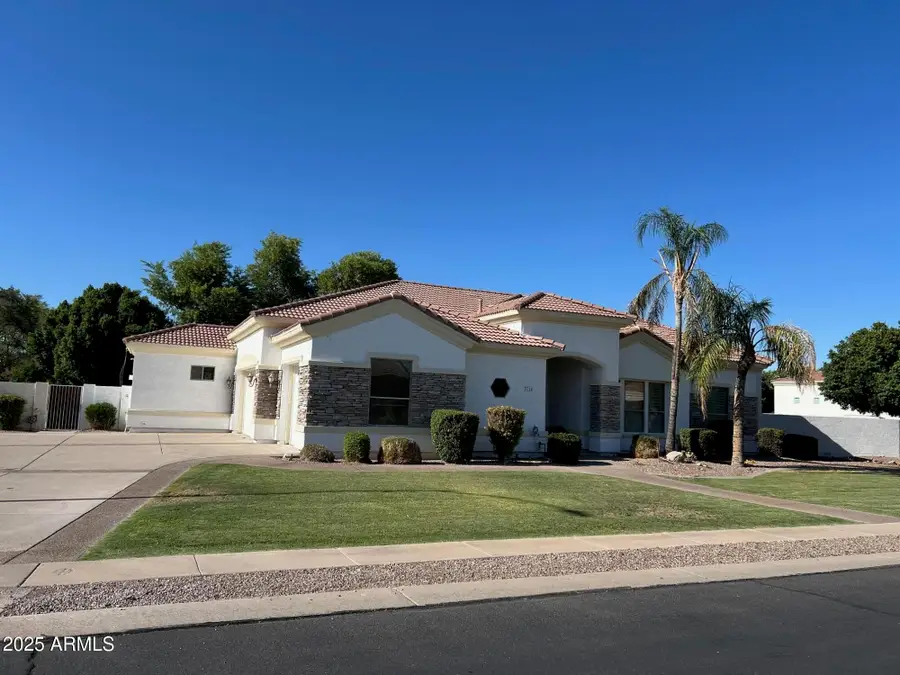 3710 E Northridge Circle, Mesa, AZ 85215 - Image #3