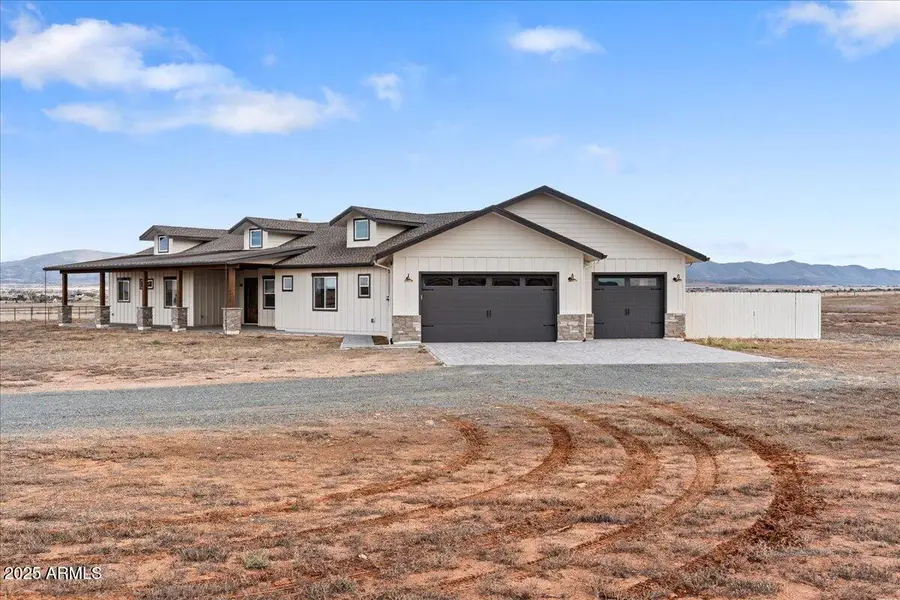 6911 E Camden Lane, Mingus Mountain, AZ 86315 - Image #2