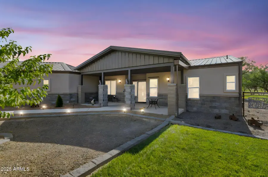 2332 S Diamond Creek Lane, Camp Verde, AZ 86322 - Image #2