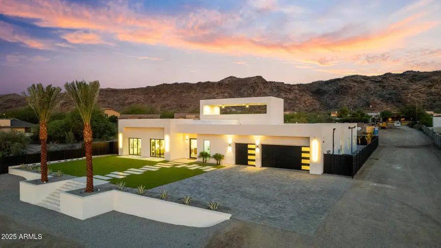 2305 E South Mountain Avenue, Phoenix, AZ 85042 - Image #2