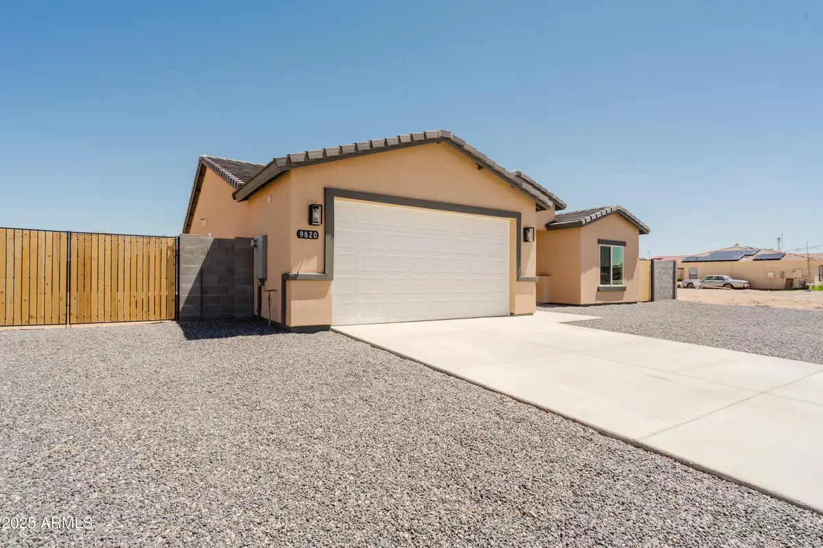 9820 W Sunbird Drive, Arizona City, AZ 85123 - Image #1