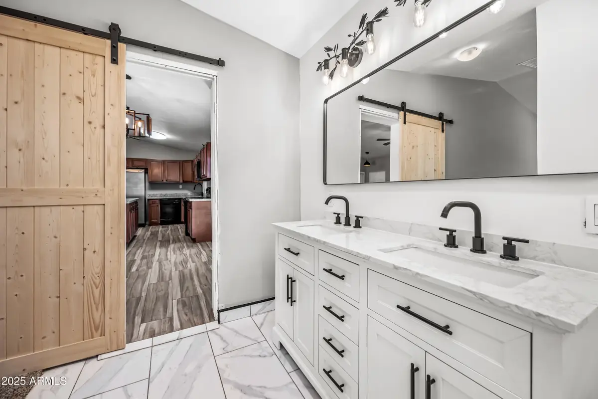 11121 E Camino Circle, Mesa, AZ 85207 - Image #1