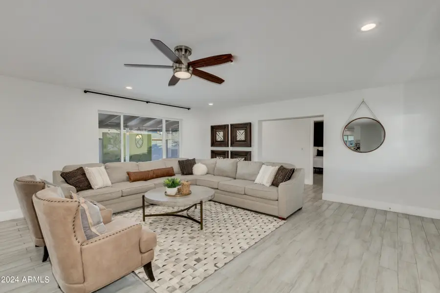 8247 E Devonshire Avenue, Scottsdale, AZ 85251 - Image #2