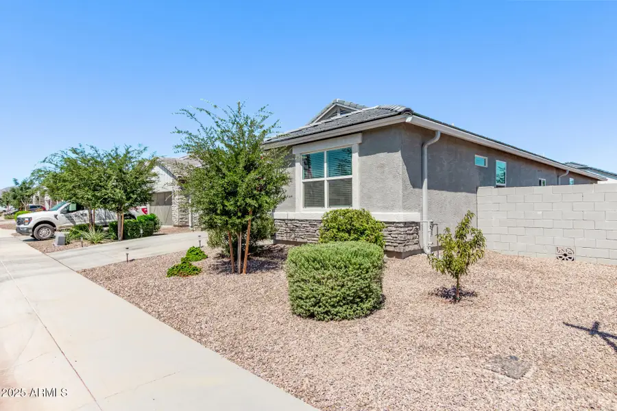 1228 W Gloucester Road, San Tan Valley, AZ 85143 - Image #2