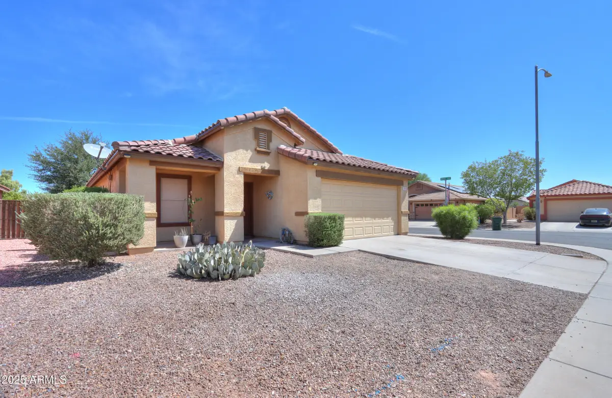 556 W Mirage Loop, Casa Grande, AZ 85122 - Image #1