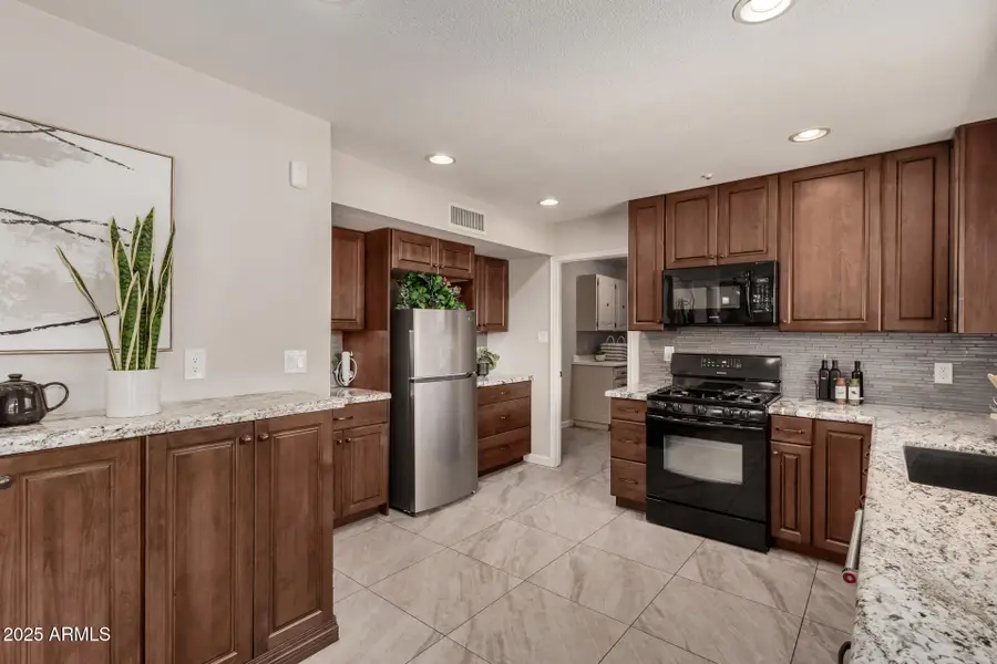 2070 E Manhatton Drive, Tempe, AZ 85282 - Image #2