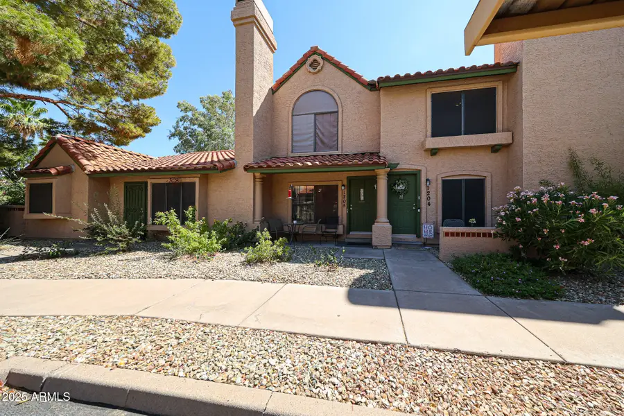 4901 E Kelton Lane #1205, Phoenix, AZ 85254 - Image #2