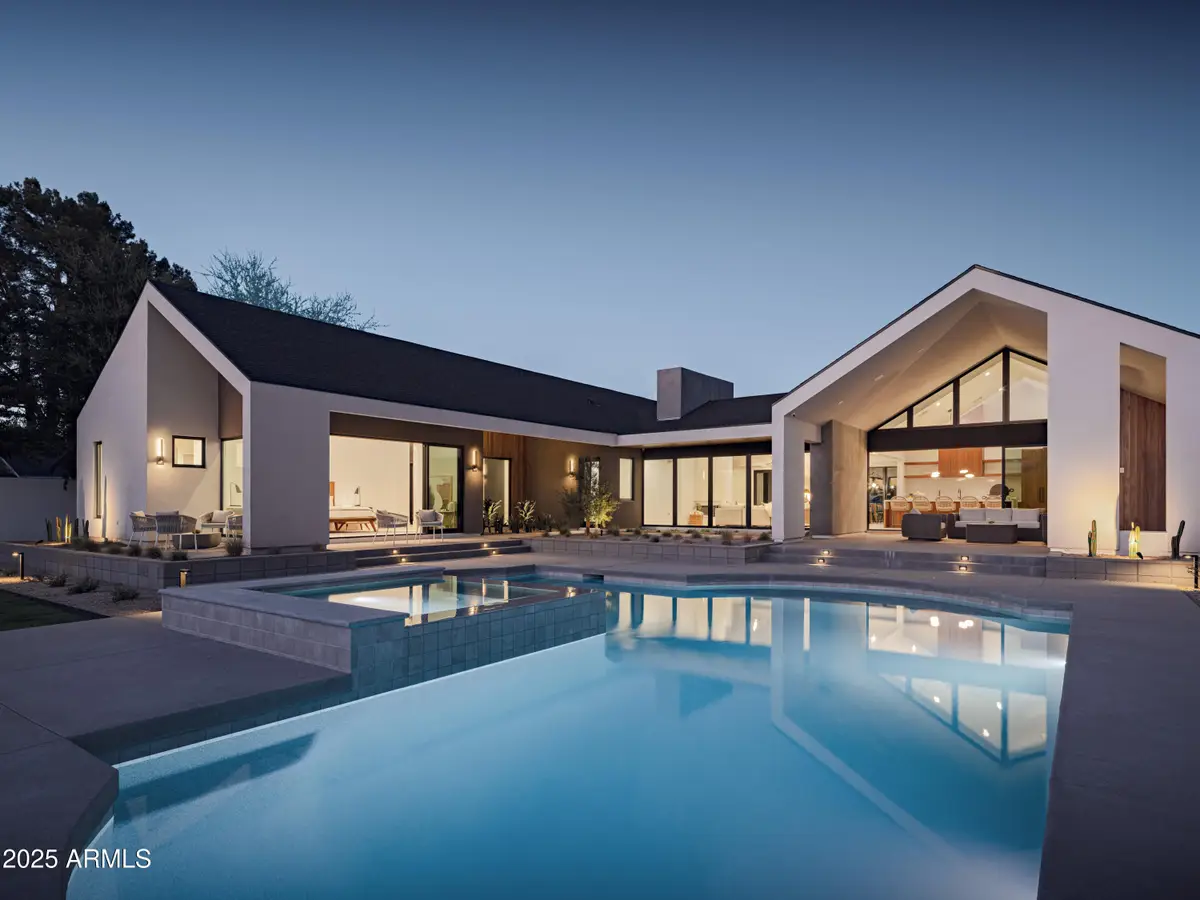 3046 N 45th Street, Phoenix, AZ 85018 - Image #1