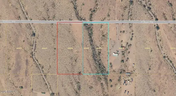322xx W Carefree Highway #7, Wittmann, AZ 85361
