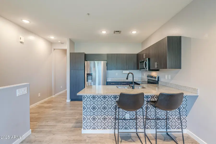 2271 E Hidalgo Avenue, Phoenix, AZ 85040 - Image #3