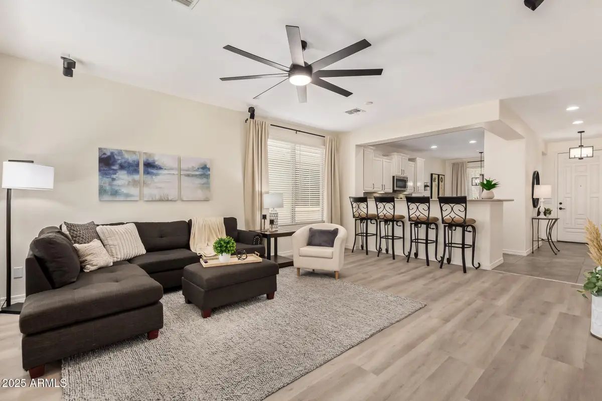 697 W Twin Peaks Parkway, San Tan Valley, AZ 85143 - Image #1