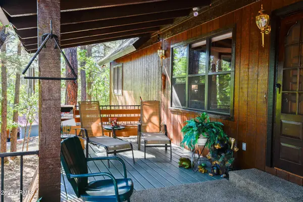 1018 Reata Pass, Happy Jack, AZ 86024