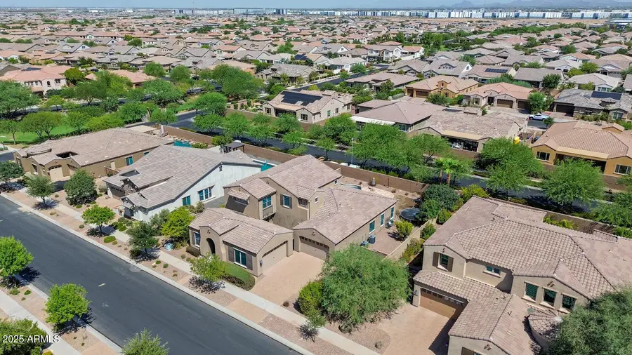 10718 E Lumiere Avenue, Mesa, AZ 85212 - Image #2