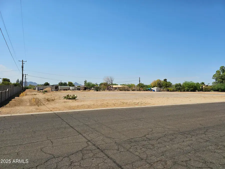 4075 E Paradise Lane, Phoenix, AZ 85032 - Image #2