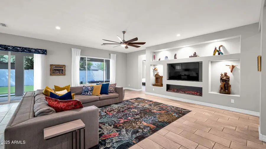 7114 W Ludlow Drive, Peoria, AZ 85381 - Image #2