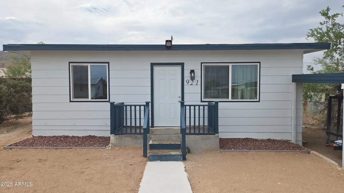 921 N Thompson Avenue, Ajo, AZ 85321 - Image #1