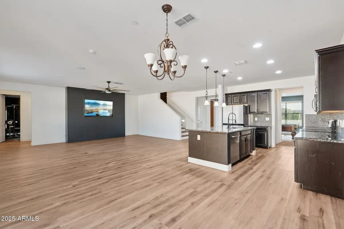 3705 S 105th Drive, Phoenix, AZ 85353 - Image #1